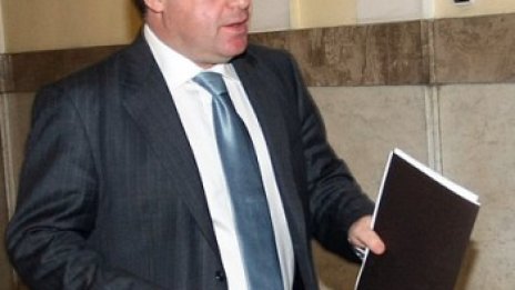 Министър Найденов обеща данъчни облекчения за земеделците