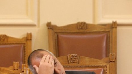 Спасението на Борисов е нов кабинет с Костов!