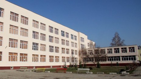 Психолози: Насилие и кражби тровят училищата