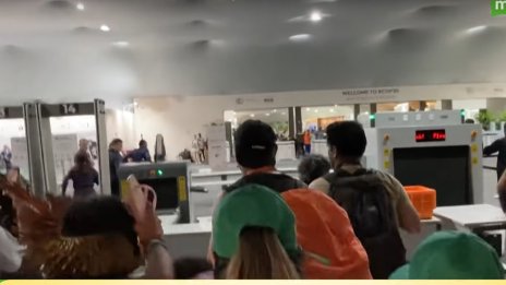 Сблъсъци на климатичната конференция в Бразилия, протестиращи нахлуха в залата