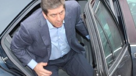 Първанов предупреди за влошаване на икономическата ситуация