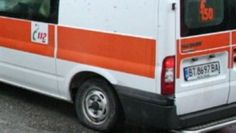 Бебе на година почина пред вратата на болница