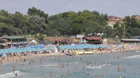 700 лв. заплата за спасител на плажа