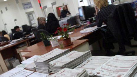Запорират заплати за неплатени данъци в Бургас