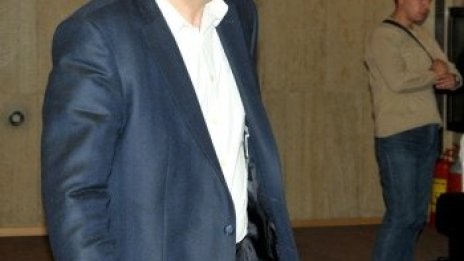 Миков: Богатите си гледат рахата