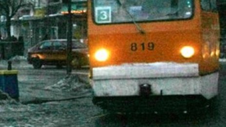 Променят маршрутите на автобуси 83 и 108 и трамваи 11, 12, 17 и 19