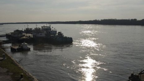 Дунав спада при Ново село, но се покачва при Видин и Лом