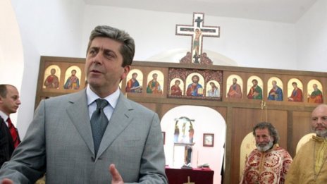 Странни неща стават в България, рече Първанов