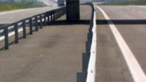 Пътищата в цялата страна са сухи