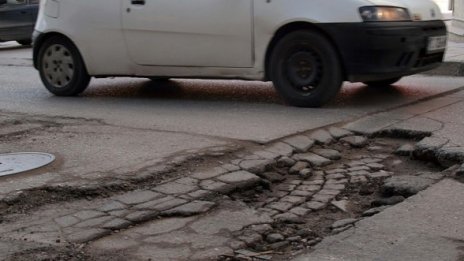 8 млн. лв за 250 хиляди квадрата дупки в София