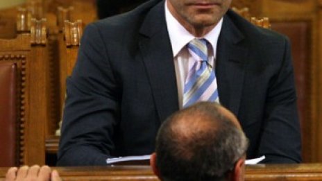 Бюджет 2010 – скука в залата, Дянков мълчи