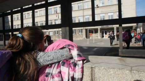 Игнатов зове: 2500 лв. глоба, ако дете не ходи на училище