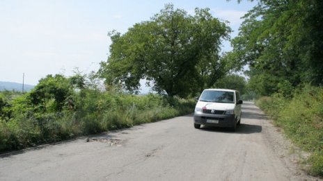 Пътните настилки в цялата страна са сухи