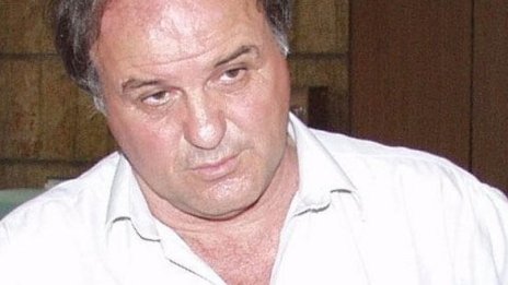 Екскмет на Приморско потъна... от прокурори и медии