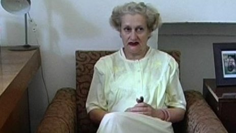 Бебето Мери на 62-годишната майка тежи 2,5 кг