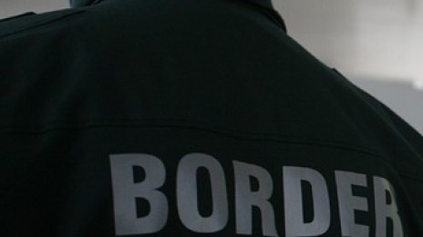 Хванаха контрабандни стоки на митница Хасково