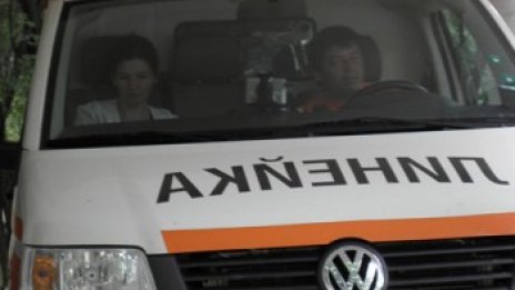 Две деца, паднали от високо, са в "Пирогов"