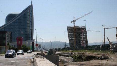 Строят с пълна сила паркинга на Цариградско, ще има 1200 места