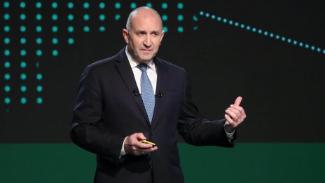 Радев: Добивът на шистов газ е следващото престъпление на сглобкаджиите