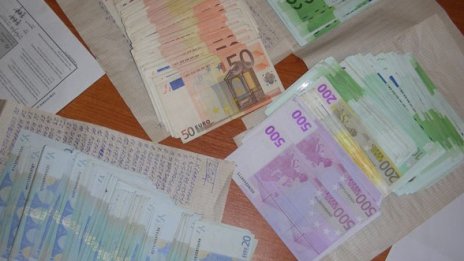 Жена пробва да изнесе близо 40 000 евро