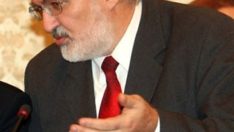 Почина Илия Божинов
