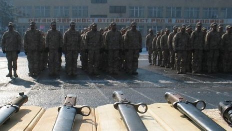 Армията ни се свива с 6000 души през 2011-2012 г.
