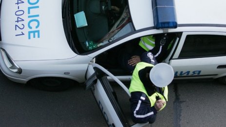 Отритнат Ромео отвлече и преби приятелката си в Китен
