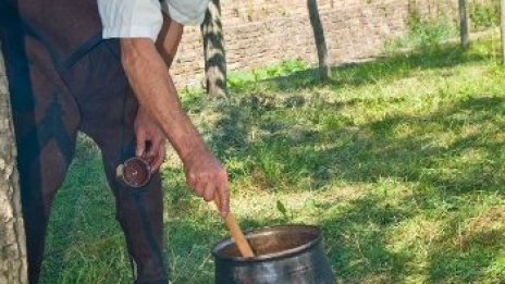 Политици и готвачи в кулинарен дуел