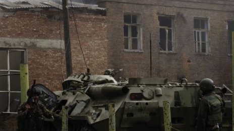 Отдават почит на жертвите отпреди 6 г. в Беслан