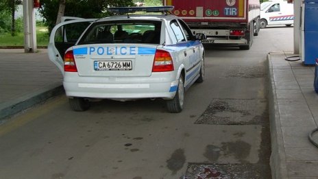 Пипнаха 40 000 л бензин без документи в 5 бензиностанции
