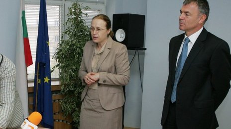 Зам.-министър на образованието си отива заради гаф с писмо