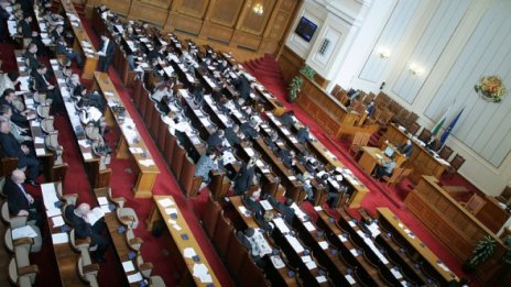 Сини и червени с еднакви критики към правителството