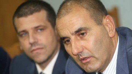 Писмата до представителя на EABG не били рекет, а закачка