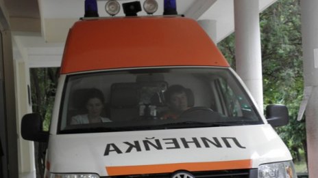Тухлена стена откъсна палец на 15-годишен във Враца