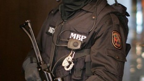 Задържаха четирима, готвели отвличане на чужденец