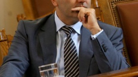 МВР разследва изнасилване на 16-годишно момче
