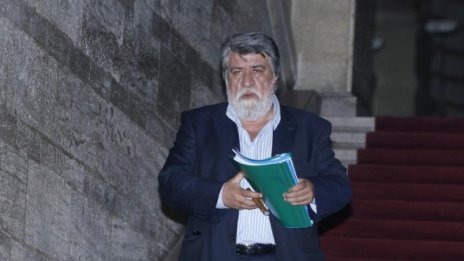 Вежди Рашидов и Лютви Местан в схватка за роднински назначения