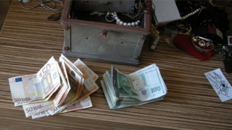 Баба се прости с 1200 лева – разваляли й магия