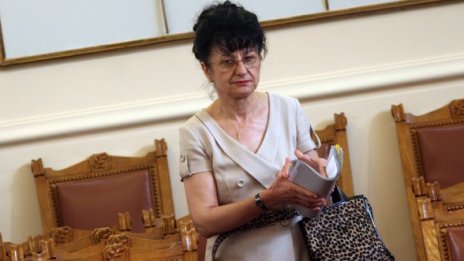 Борисова: Апартаментът ми може ли да бъде лечебно заведение?