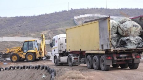 ВАС пусна столичния боклук към Цалапица. Засега