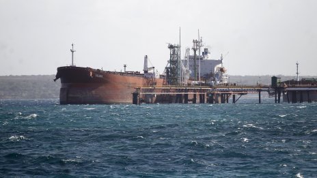 САЩ удължиха временното изключение за руския петрол, Урсула не харесва това