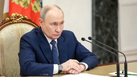 Путин предлага впечатляващи заплати на британски и германски бавачки