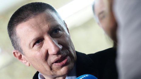 Ако Сарафов сам не си подаде оставката, трябва да бъде отстранен