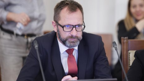 Йордан Вълчев отговори на властта: Подготвят плащания към странни фирми