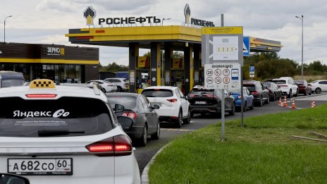 Русия удължи до края на октомври забраната за износ на дизелово гориво