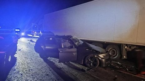 24 и 22-годишни са жертвите на бруталната катастрофа край Търново, изпреварвали в завой