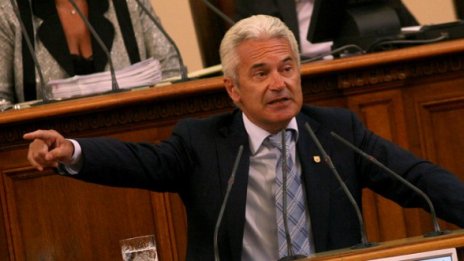 Сидеров: Лешояди от ляво и дясно чакат плячка