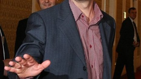 128 харесаха новия здравен министър