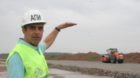 Пари за чистене на снега има, рече Плевнелиев
