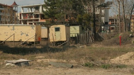 Бутат незаконните постройки в Слънчев бряг